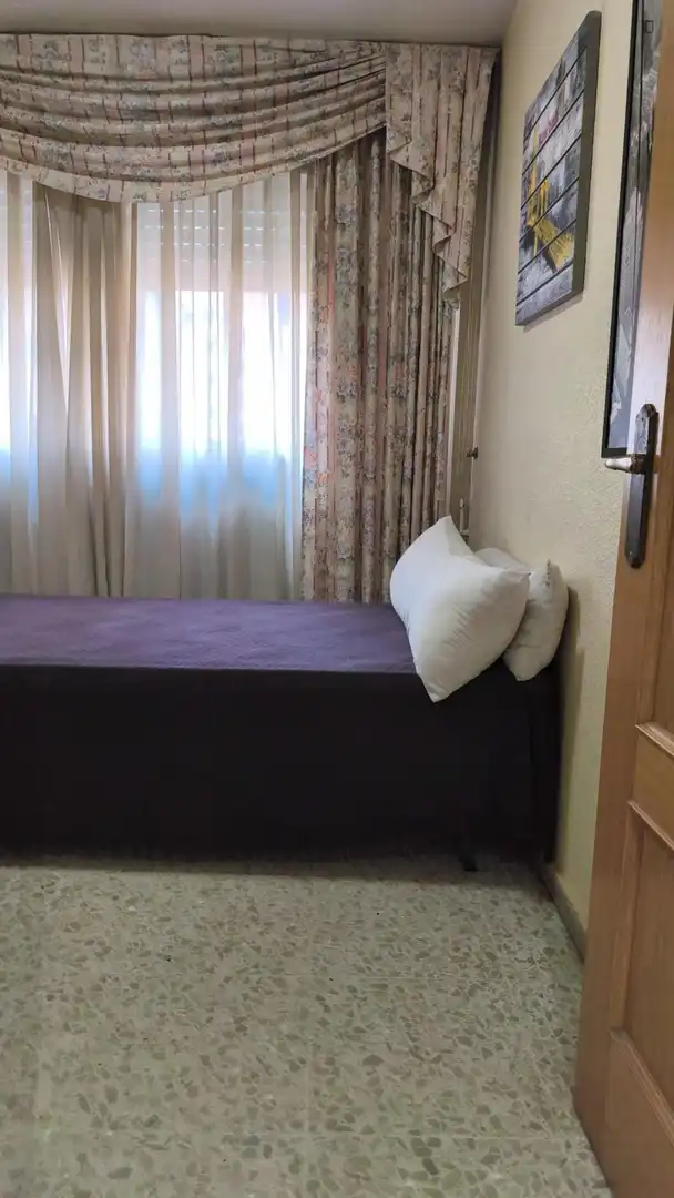 Room in Cardenal Benlloch