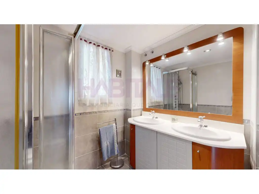 Baño de Piso en venta en Quatre Carreres