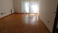 Sala d'estar de Apartament de lloguer en Badajoz Capital amb Aire condicionat