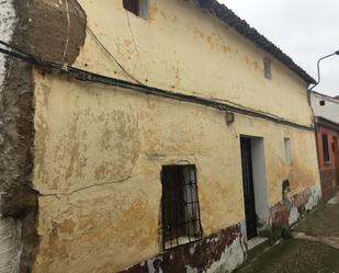 Vista exterior de Casa adosada en venda en Novés