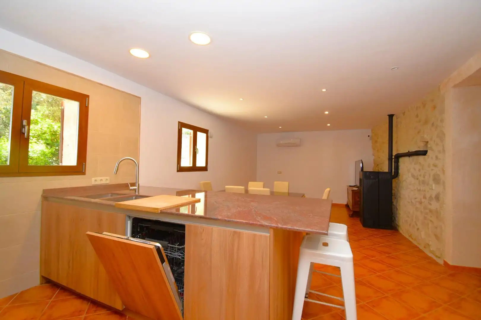 Kitchen of Country homes for rent in Sineu  with Air Conditioner, Private garden and Terrace