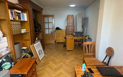 Flat for sale in  Madrid Capital  with Air Conditioner, Heating and Private garden