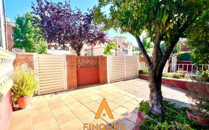 Garden of Single-family semi-detached for sale in Parets del Vallès  with Heating, Private garden and Terrace