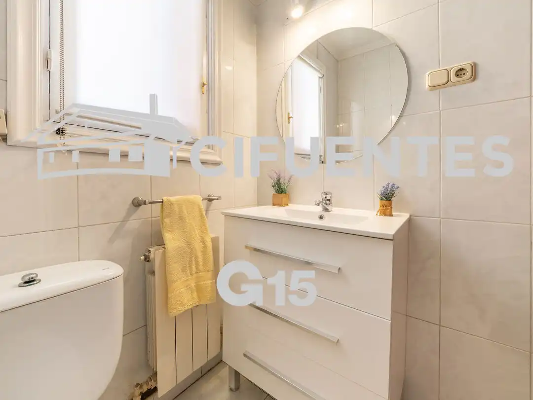 Bathroom of Flat for sale in Usurbil  with Heating and Furnished