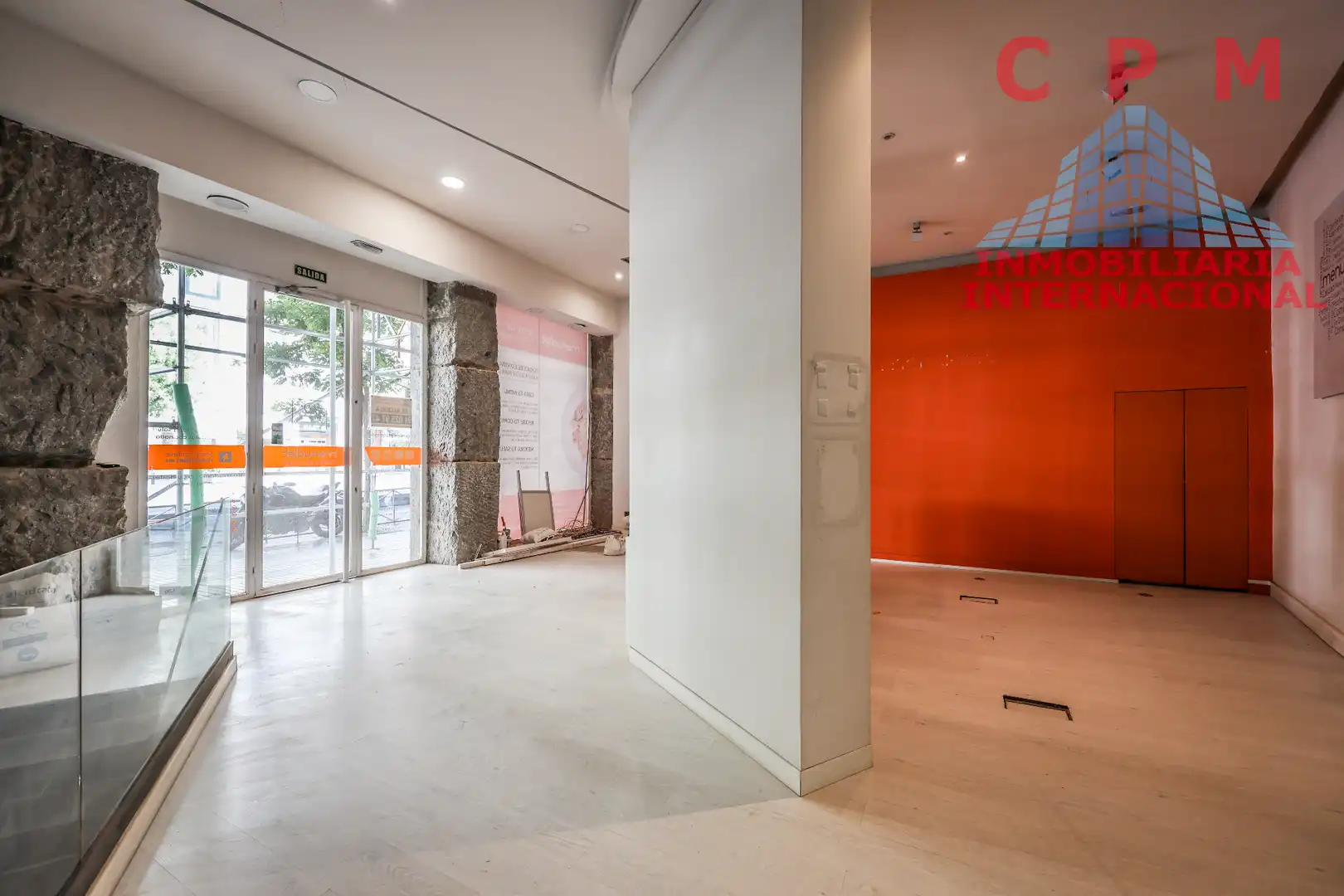 Local de lloguer en Madrid amb Aire condicionat, Calefacció i Parquet