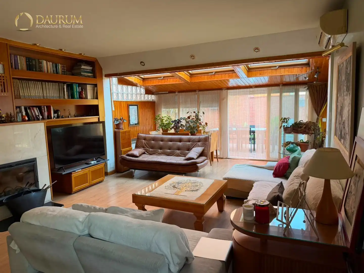 Living room of Detached homes for sale in Madrid  with Air Conditioner, Heating and Private garden