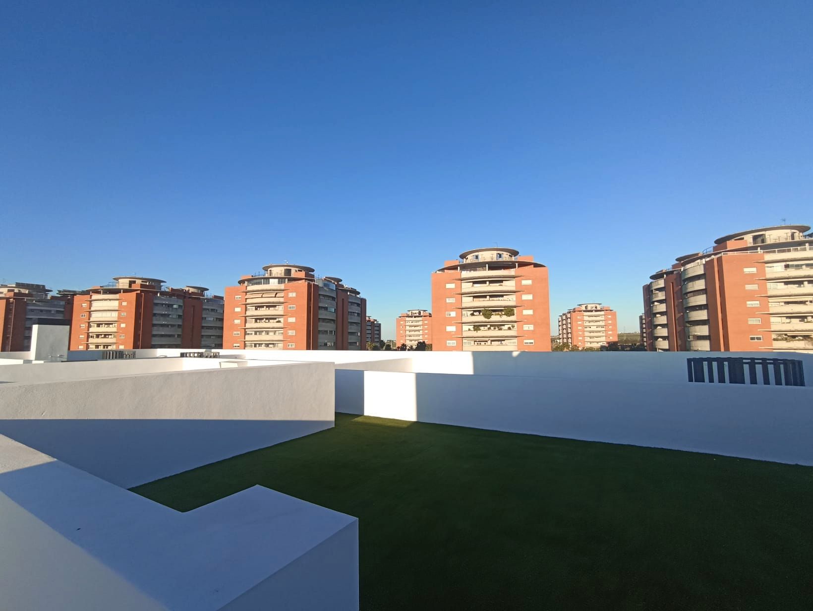 Terrasse von Wohnungen zur Miete in  Sevilla Capital mit Klimaanlage, Heizung und Terrasse