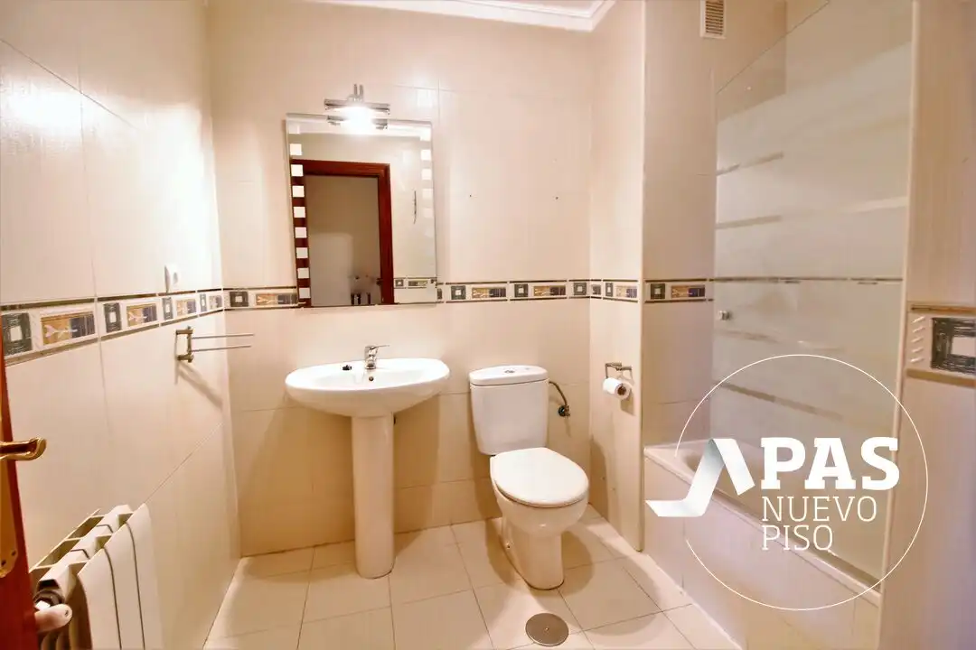 Baño de Piso en venta en Entrambasaguas, Cantabria