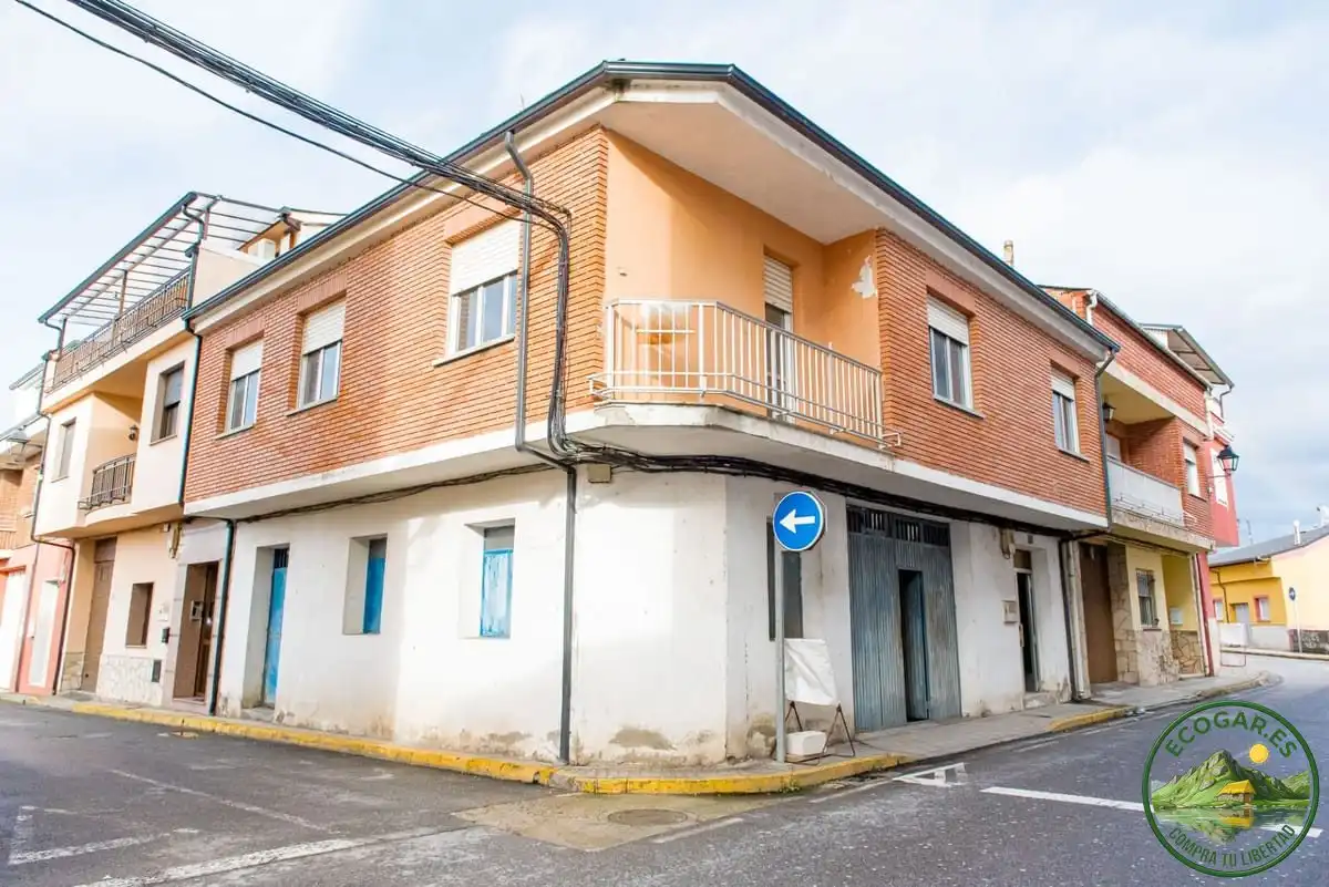 Exterior view of Houses for sale in Cacabelos  with Heating and Terrace