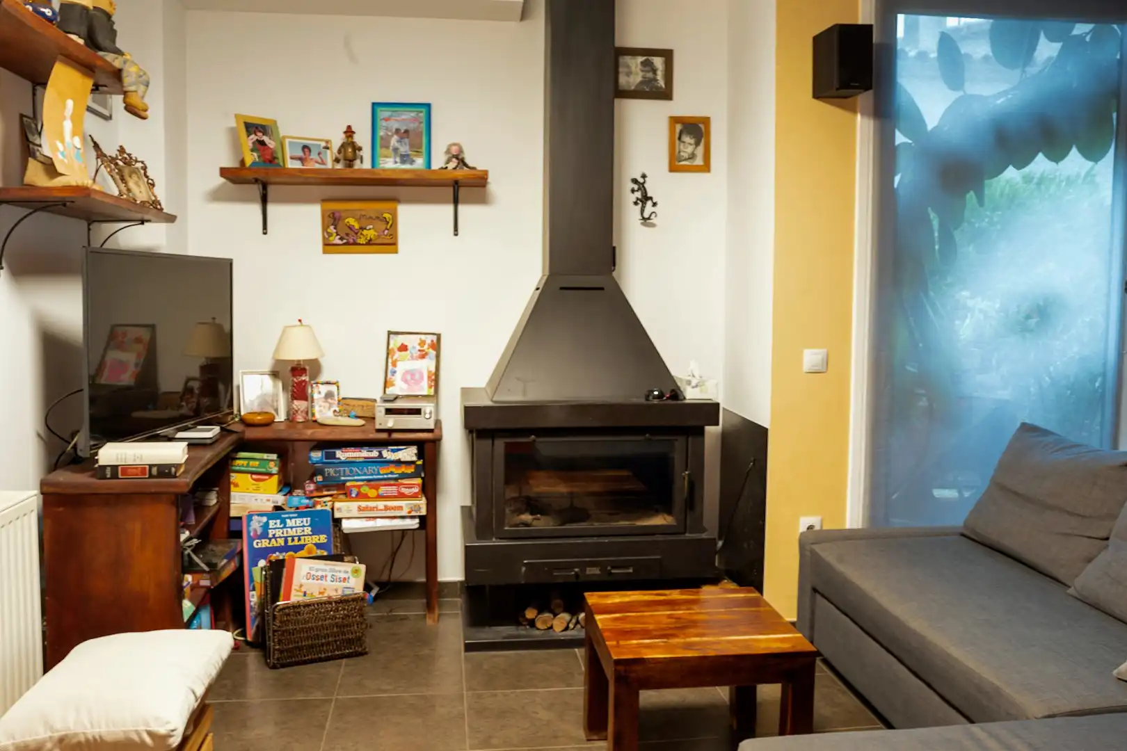 Sala d'estar de Casa o xalet en venda en Navata amb Aire condicionat, Calefacció i Terrassa