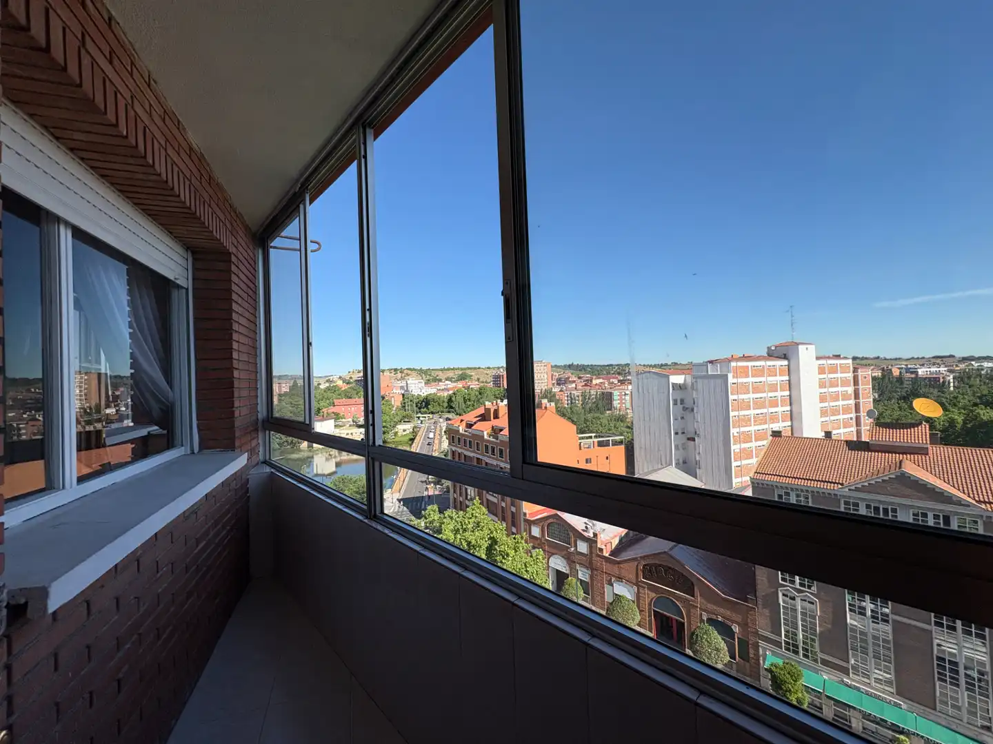 Vista exterior de Pis en venda en Valladolid amb Terrassa i Traster