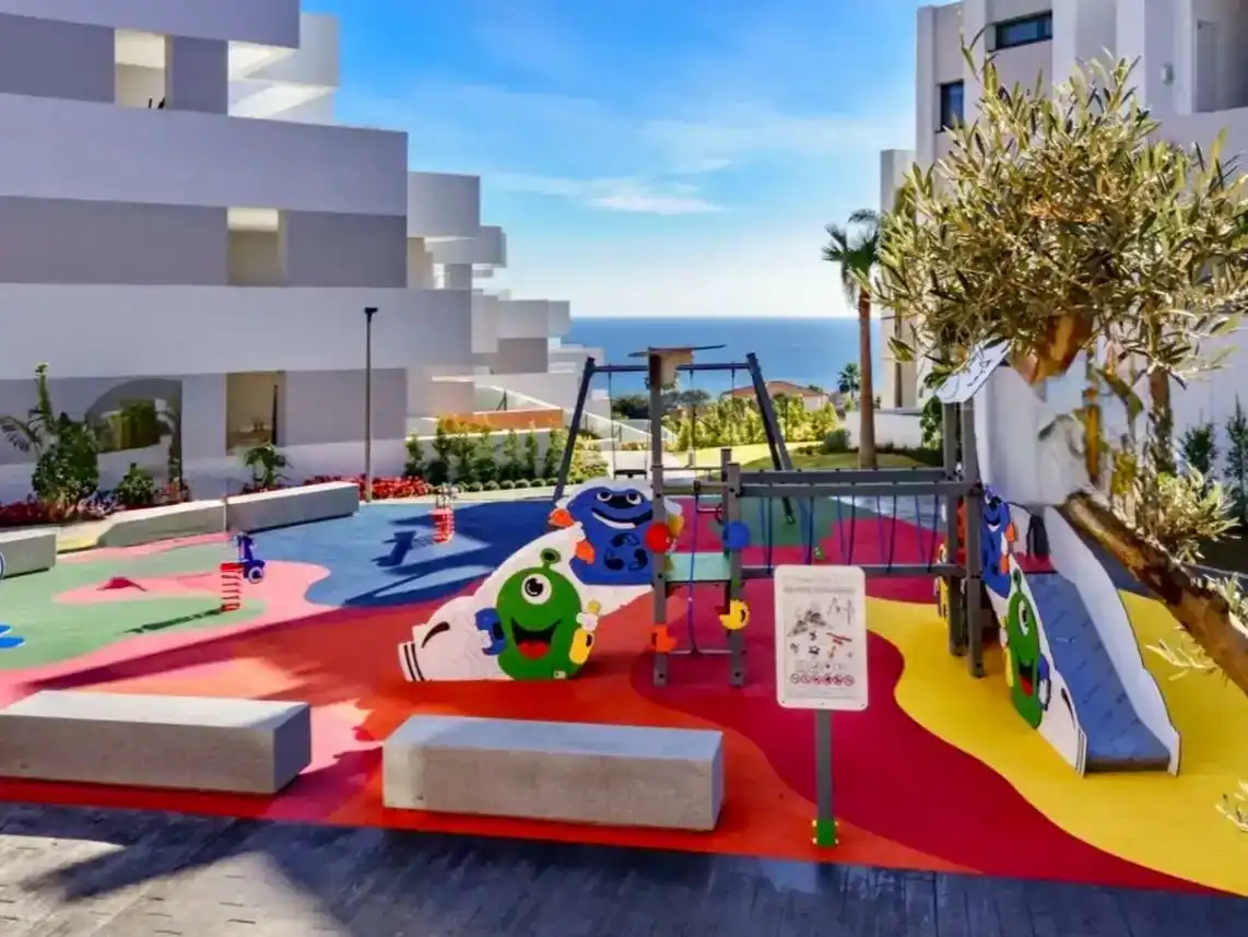 Terrassa de Pis en venda en Manilva amb Aire condicionat, Terrassa i Piscina