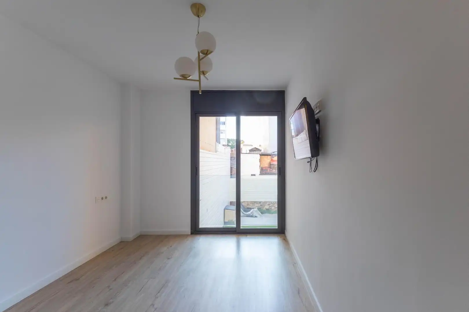 Maisonette zum Verkauf in Barcelona mit Klimaanlage, Parkett und Terrasse