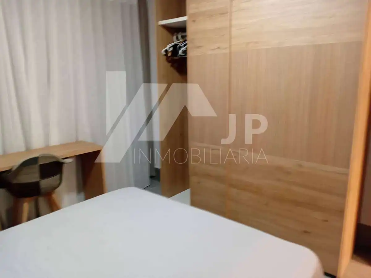 Bedroom of Flat for rent in Granada  with Air Conditioner, Heating and Parquet flooring