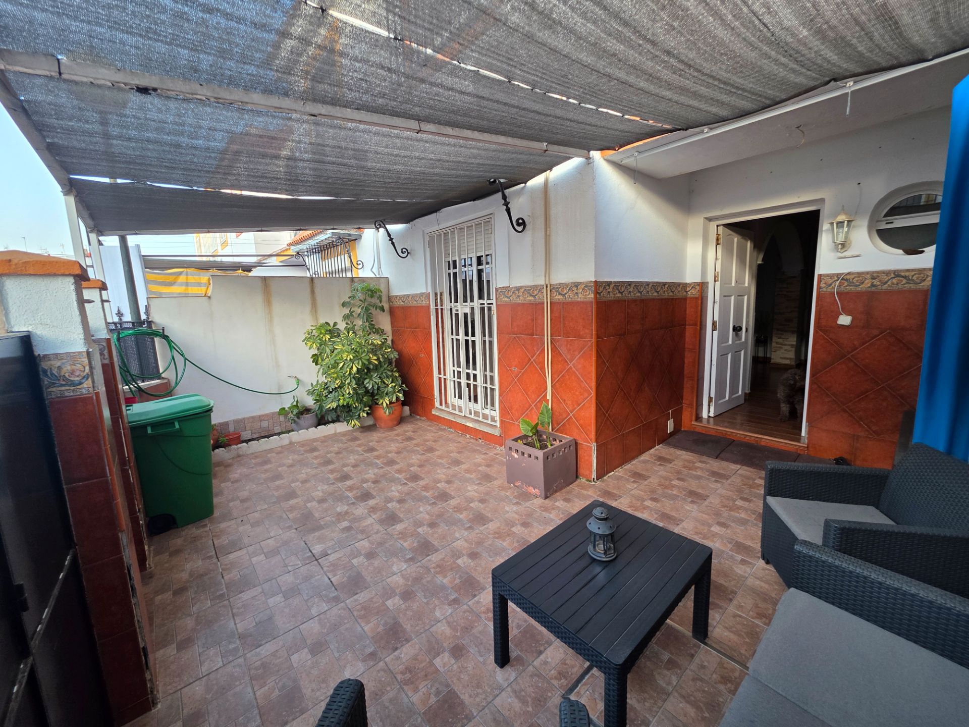 Terrace of House or chalet for sale in Mairena del Aljarafe  with Air Conditioner, Heating and Parquet flooring