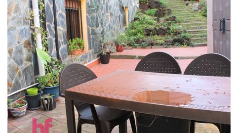 Foto 2 de Casa o chalet en venta en Calle Pedraforca, Ca n’Esteper – Can Gorgs – Can Gorgs II, Barberà del Vallès