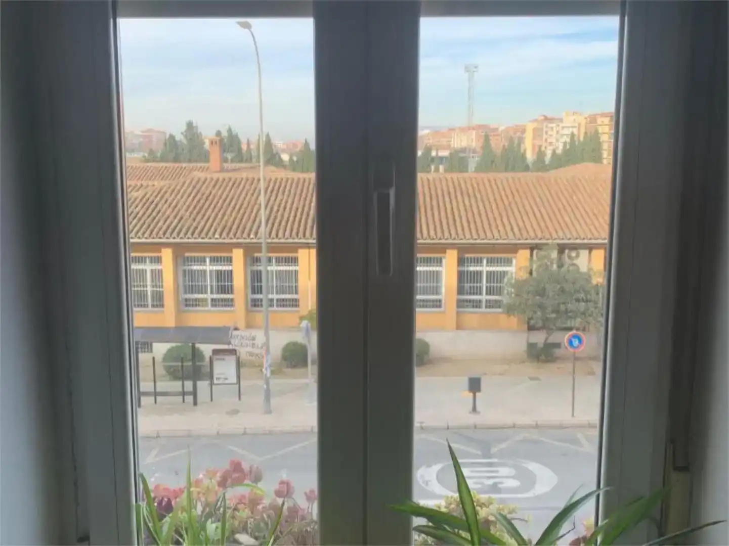 Vista exterior de Pis en venda en Granada amb Jardí privat, Traster i Balcó