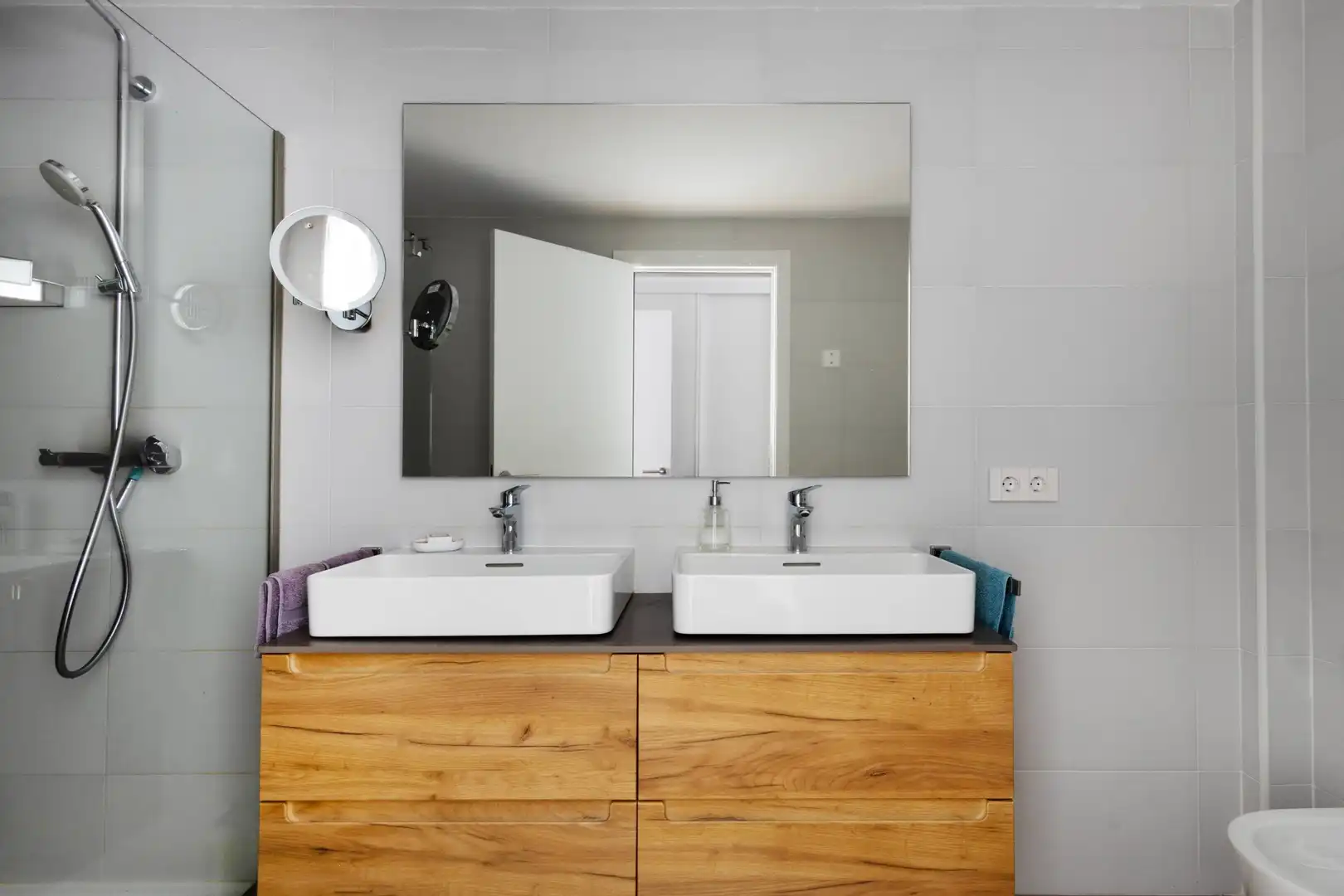 Bathroom of Flat for sale in  Palma de Mallorca  with Air Conditioner, Heating and Parquet flooring