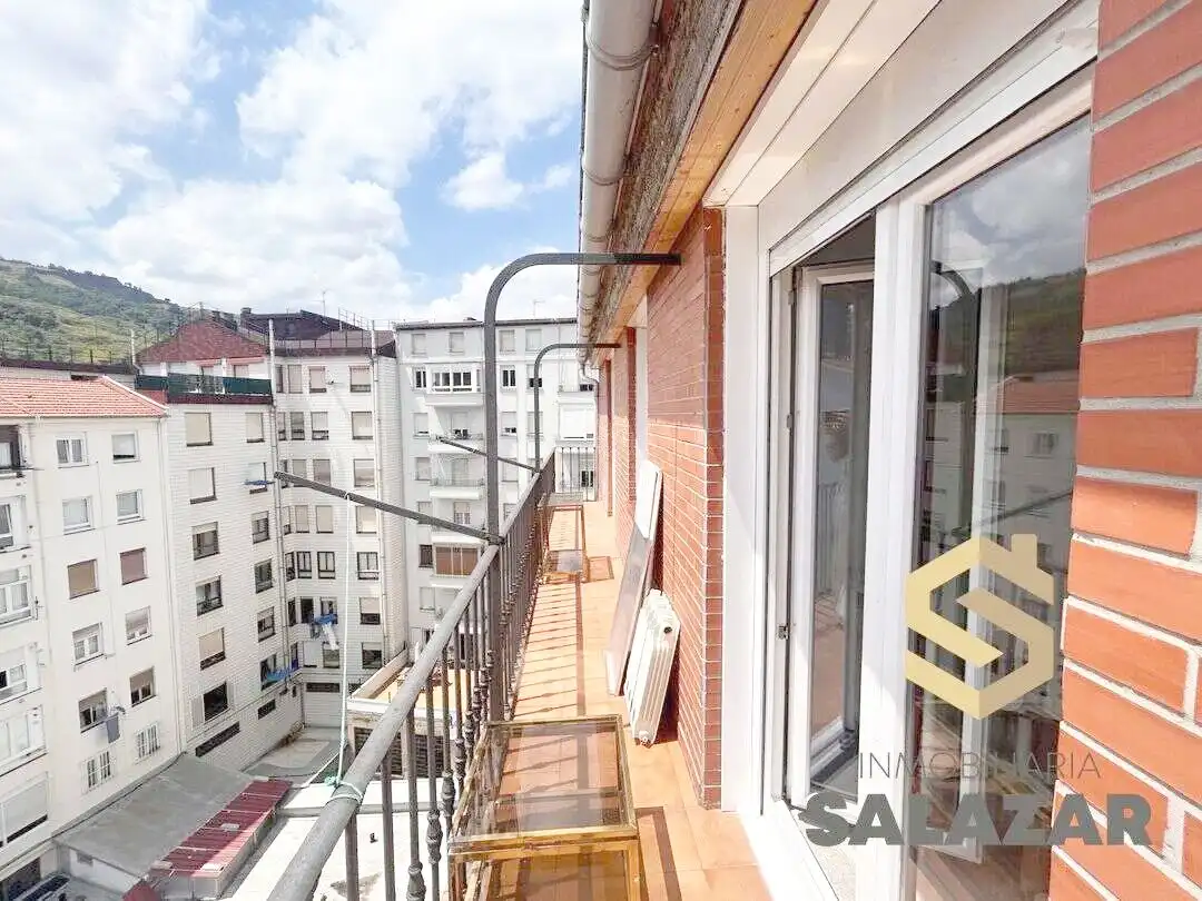 Terraza de Piso de alquiler en Bilbao  con Calefacción