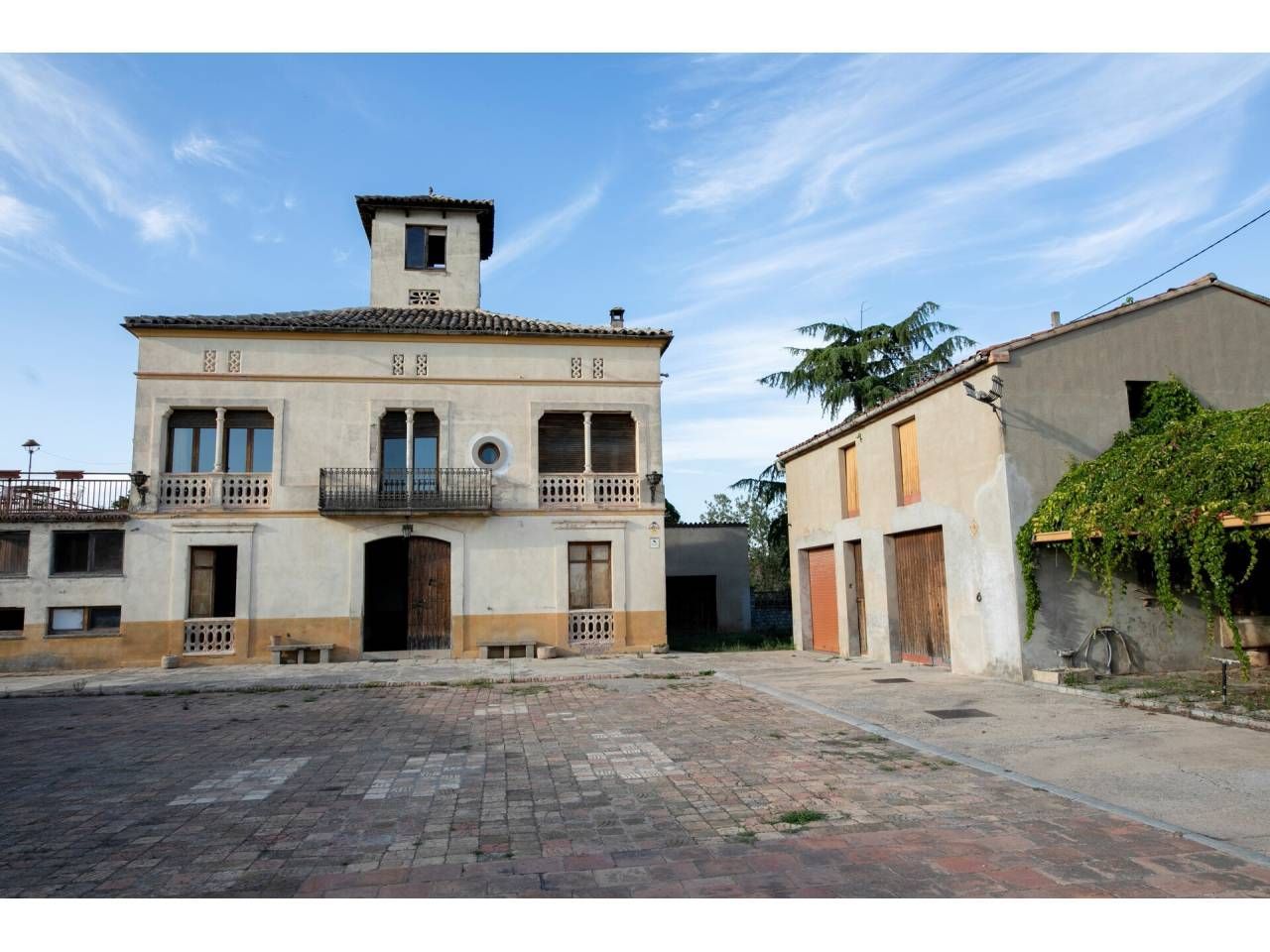 Exterior view of House or chalet for sale in Manresa  with Private garden and Swimming Pool