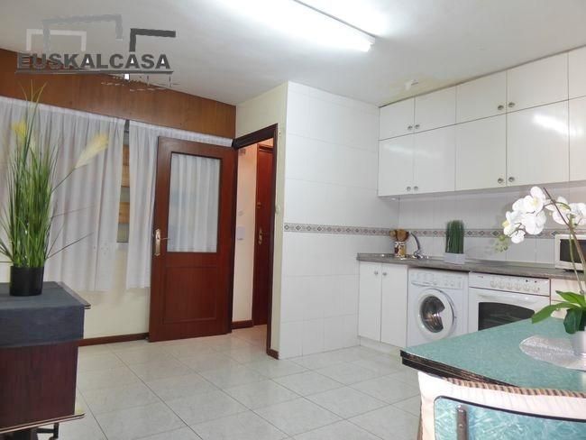 Kitchen of Flat for sale in Bilbao   with Heating