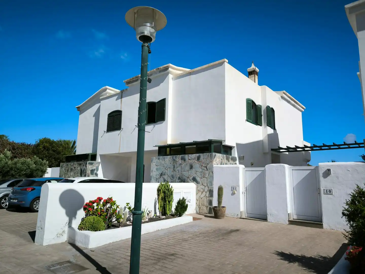 Vista exterior de Casa o xalet en venda en Agaete amb Jardí privat, Terrassa i Moblat
