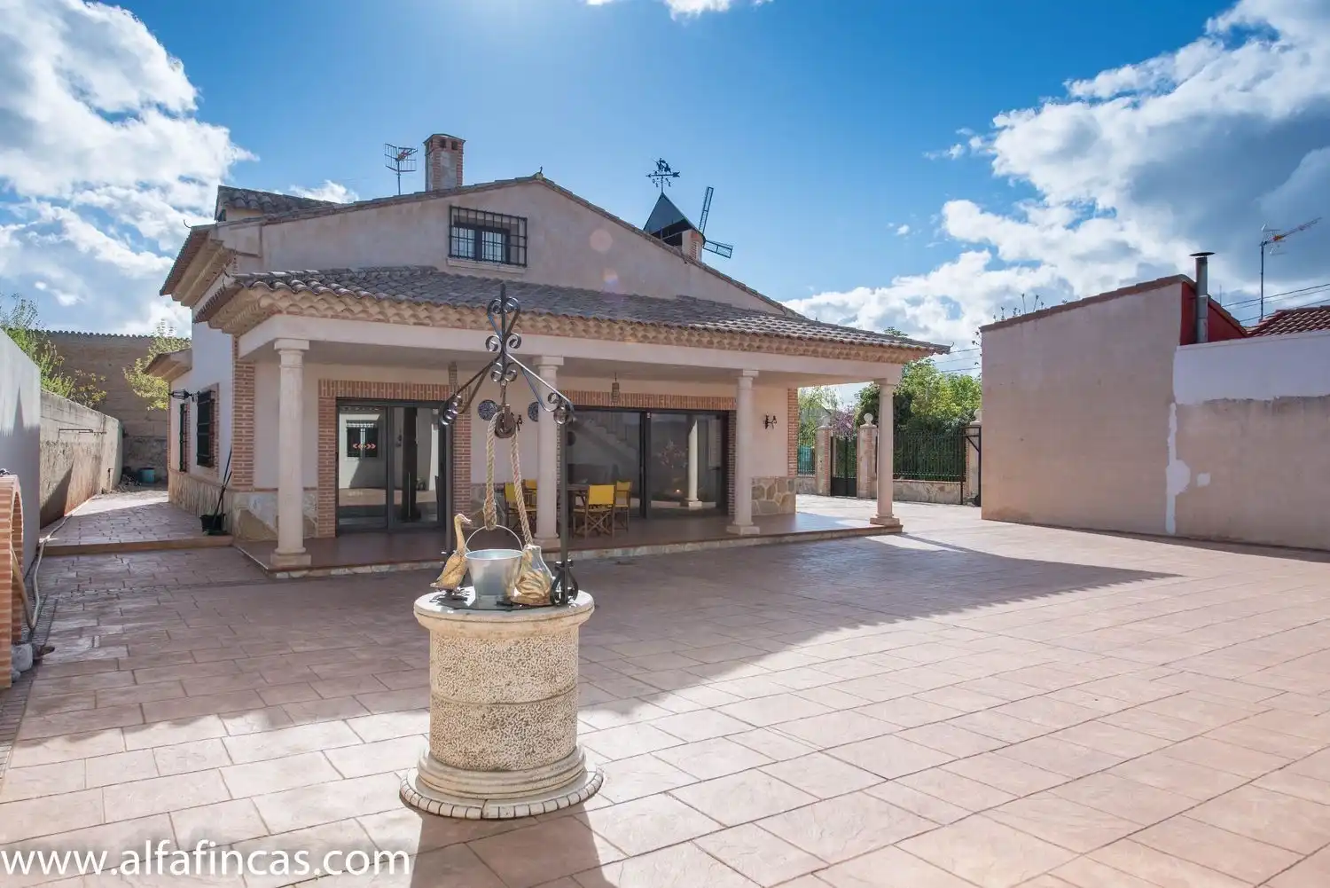 Vista exterior de Casa o chalet en venta en La Alberca de Záncara  con Jardín privado