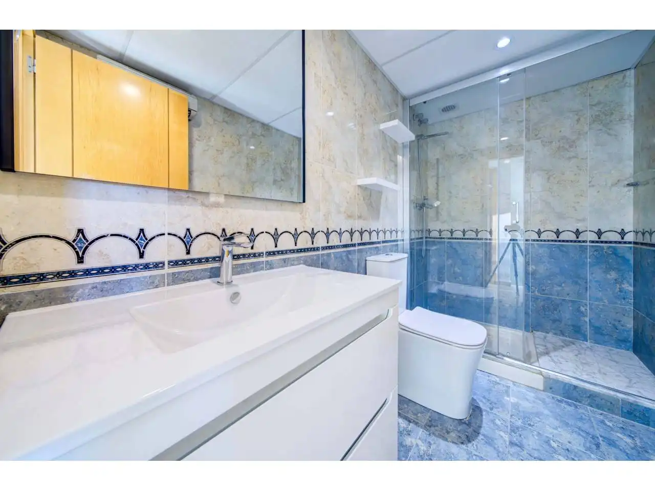Baño de Casa adosada en venta en Valencia con Aire acondicionado, Calefacción y Terraza