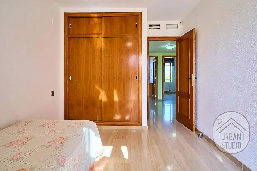 Dormitori de Casa o xalet en venda en Alicante / Alacant amb Aire condicionat, Calefacció i Terrassa