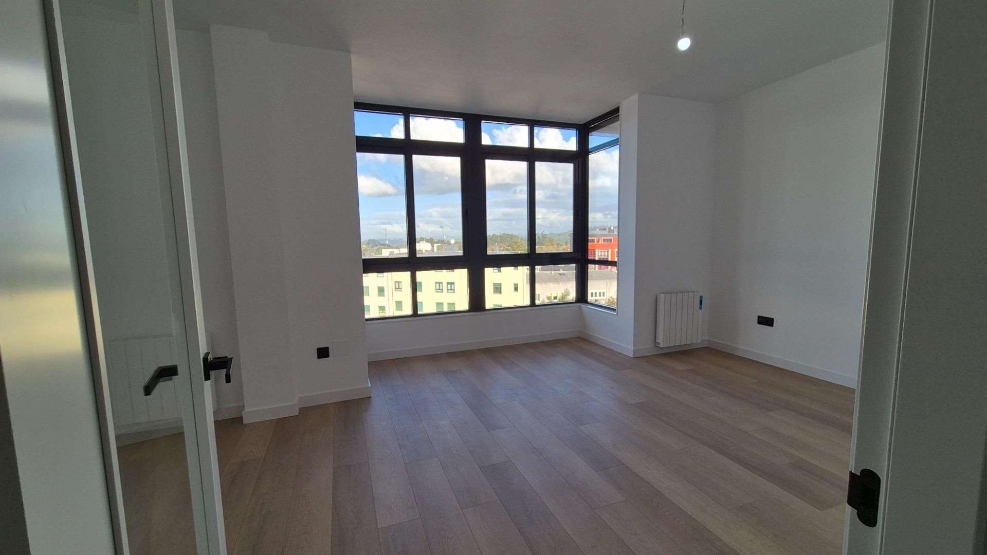 Schlafzimmer von Wohnung miete in Carral mit Heizung und Abstellraum