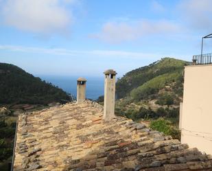 Vista exterior de Casa o xalet de lloguer en Estellencs amb Terrassa