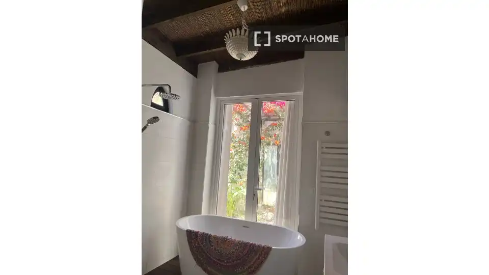 Baño de Piso de alquiler en Valencia con Aire acondicionado, Calefacción y Amueblado