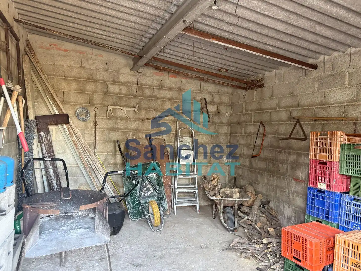 Houses for sale in Chelva  with Private garden, Terrace and Storage room