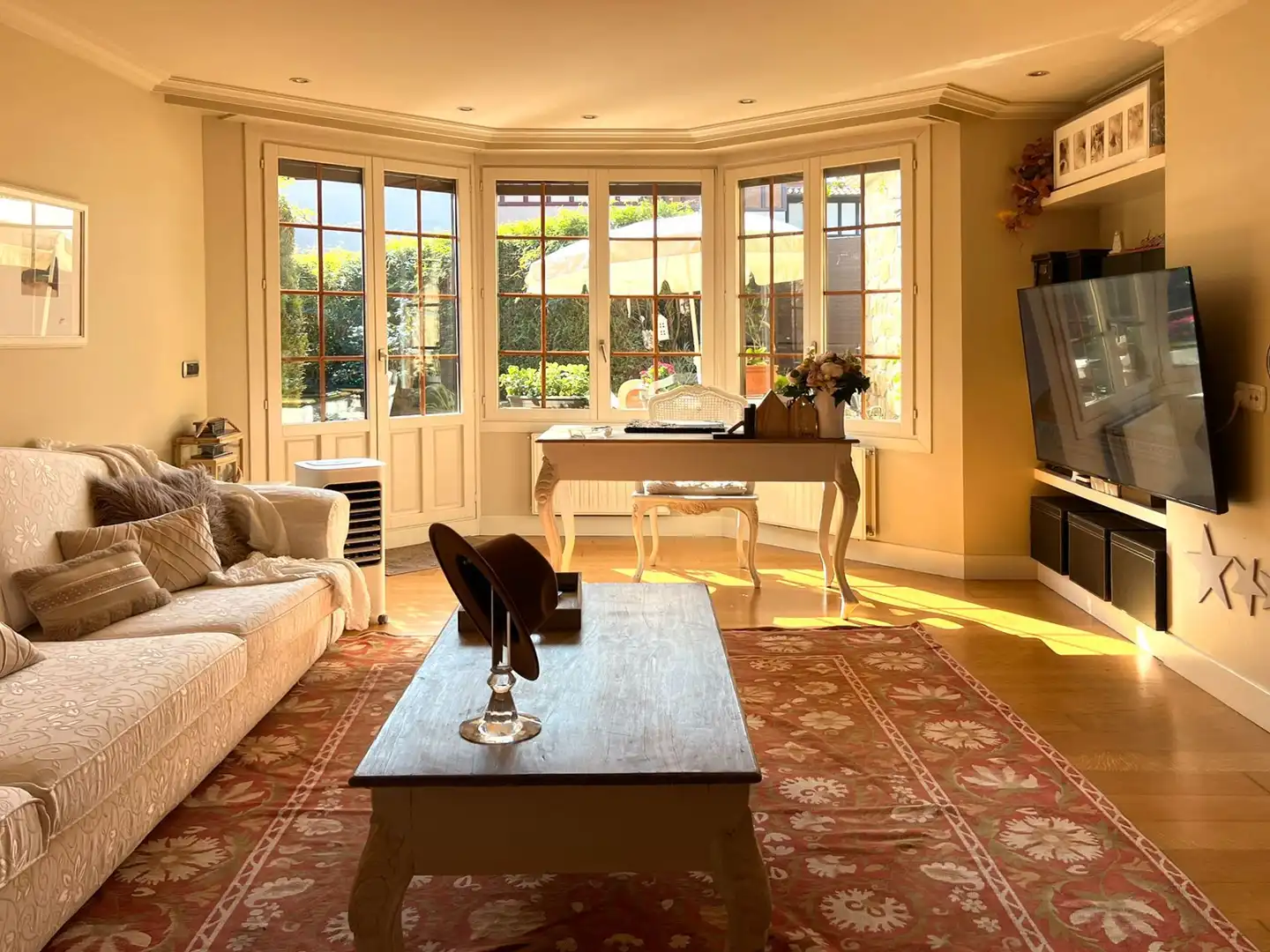 Sala de estar de Casa adosada en venta en Zarautz con Aire acondicionado, Calefacción y Jardín privado