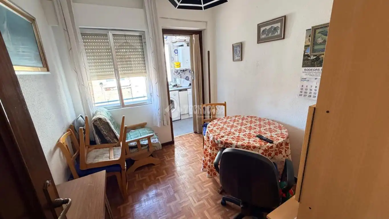 Dormitori de Pis en venda en Madrid amb Calefacció, Parquet i Terrassa