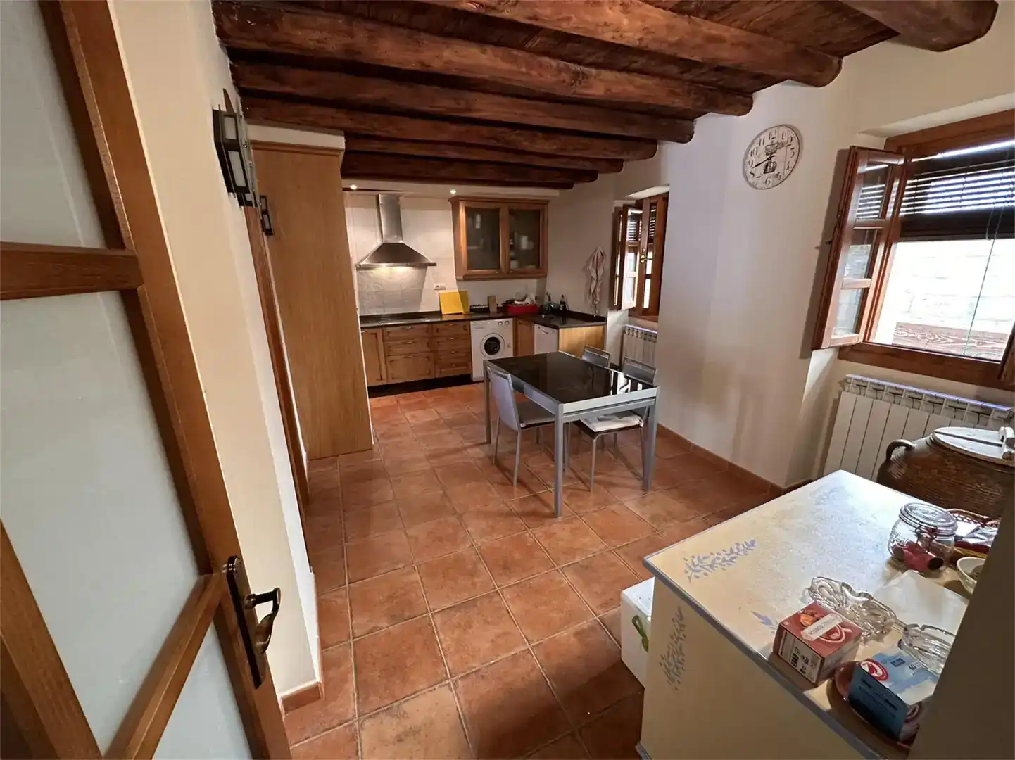 Cuina de Finca rústica en venda en Uncastillo amb Parquet, Traster i Moblat