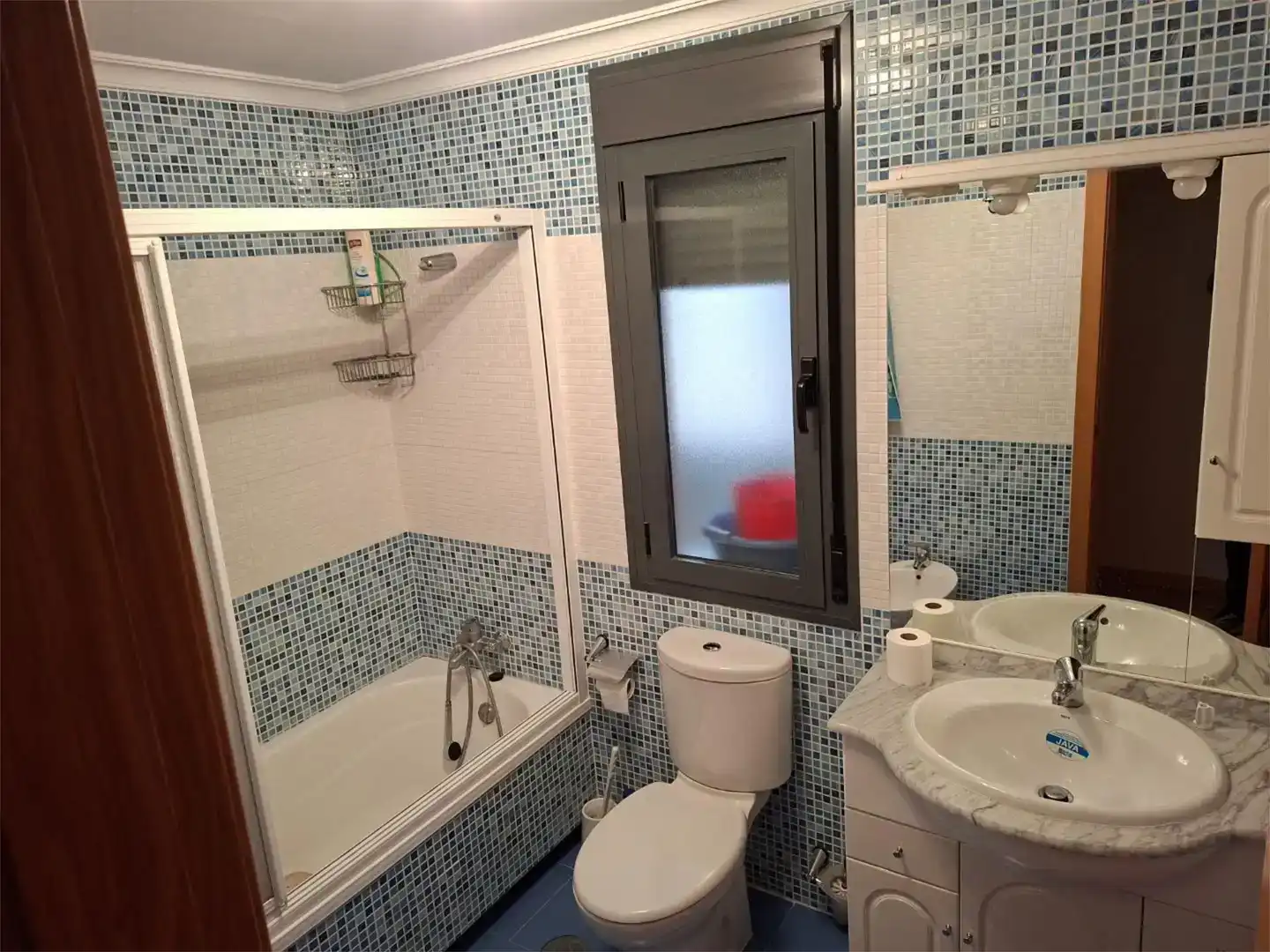 Bany de Pis en venda en Ciudad Real Capital amb Piscina i Balcó