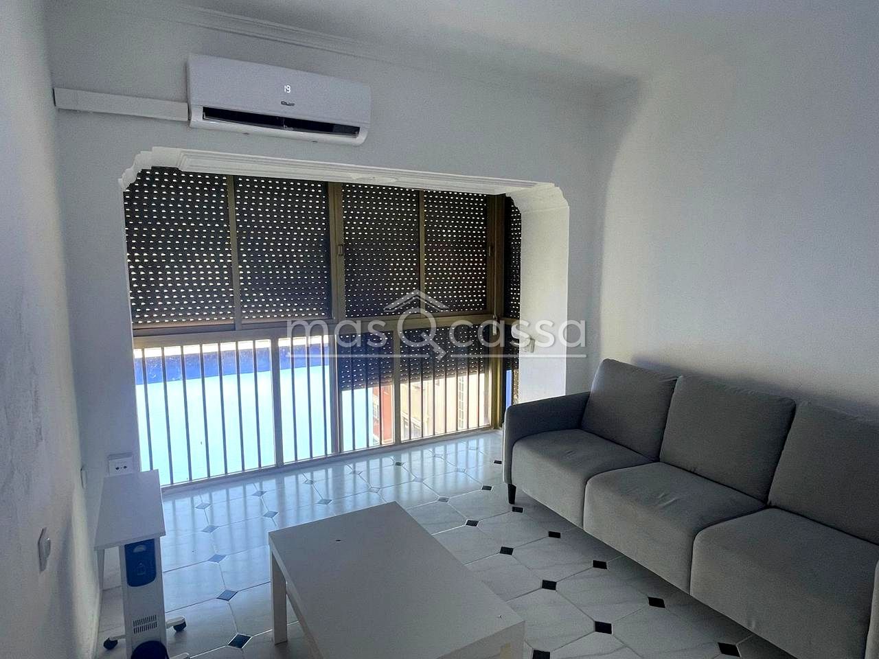 Living room of Flat to rent in La Línea de la Concepción  with Air Conditioner