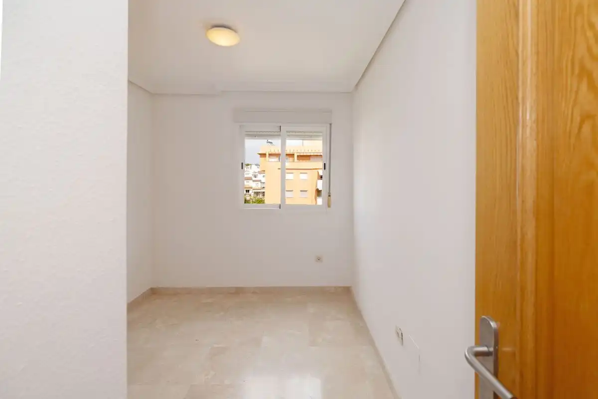 Piso con terraza en venta en Calle Grazalema, imagen 14