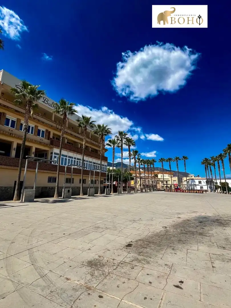 Flat with terrace to rent in Calle CATEDRATICO JOAQUIN RGUEZ 17, imagen 2