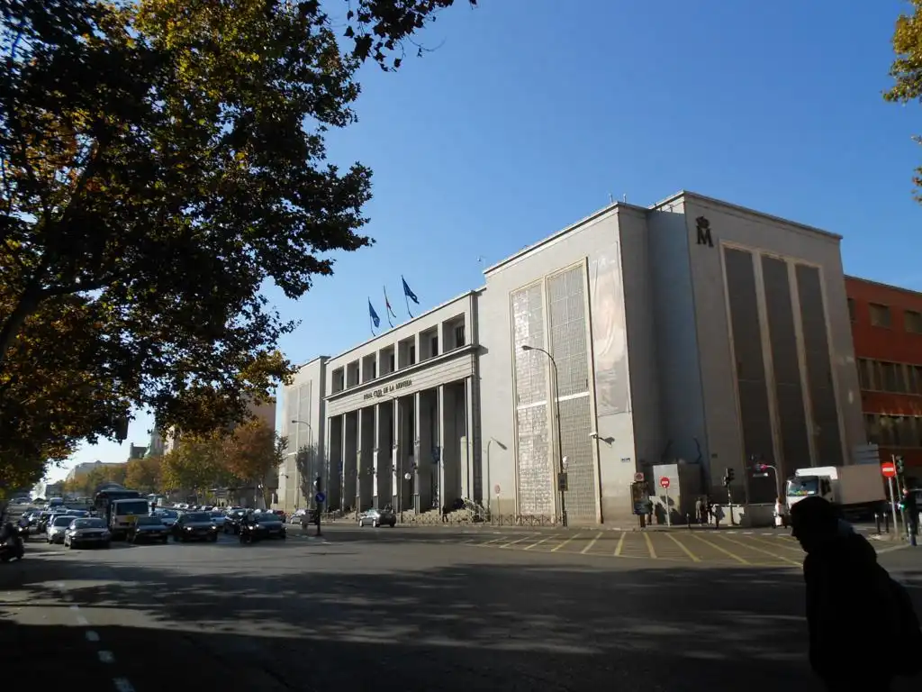 Außenansicht von Wohnung zur Miete in Madrid mit Klimaanlage, Heizung und Parkett