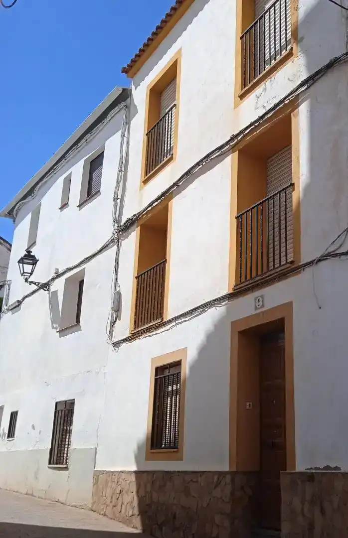 Vista exterior de Casa adosada en venda en Fuencaliente amb Traster, Moblat i Forn