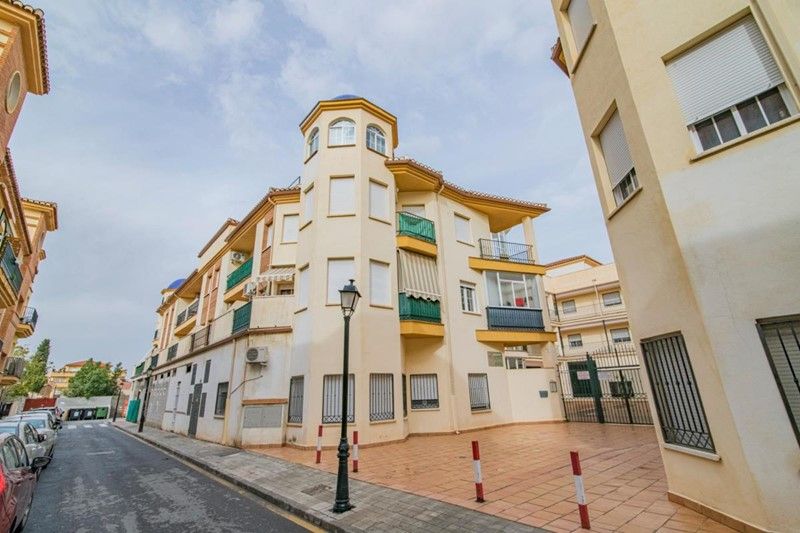Vista exterior de Pis en venda en Las Gabias amb Aire condicionat i Traster