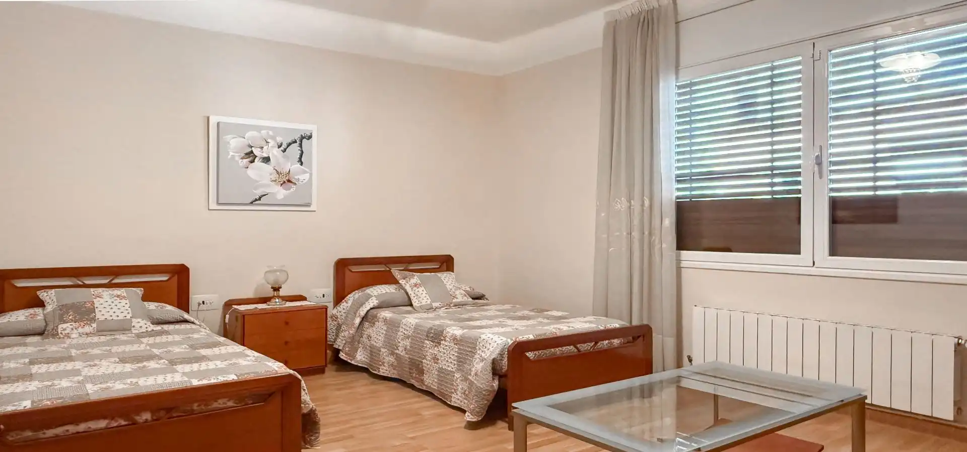 Habitación de Casa o chalet en venta en Sant Boi de Llobregat con Aire acondicionado, Calefacción y Jardín privado