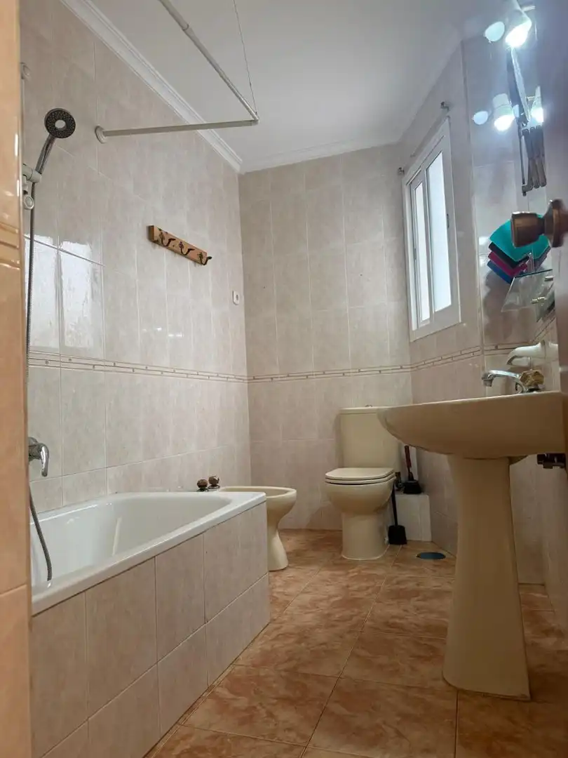 Bathroom of Apartments for sale in Sevilla