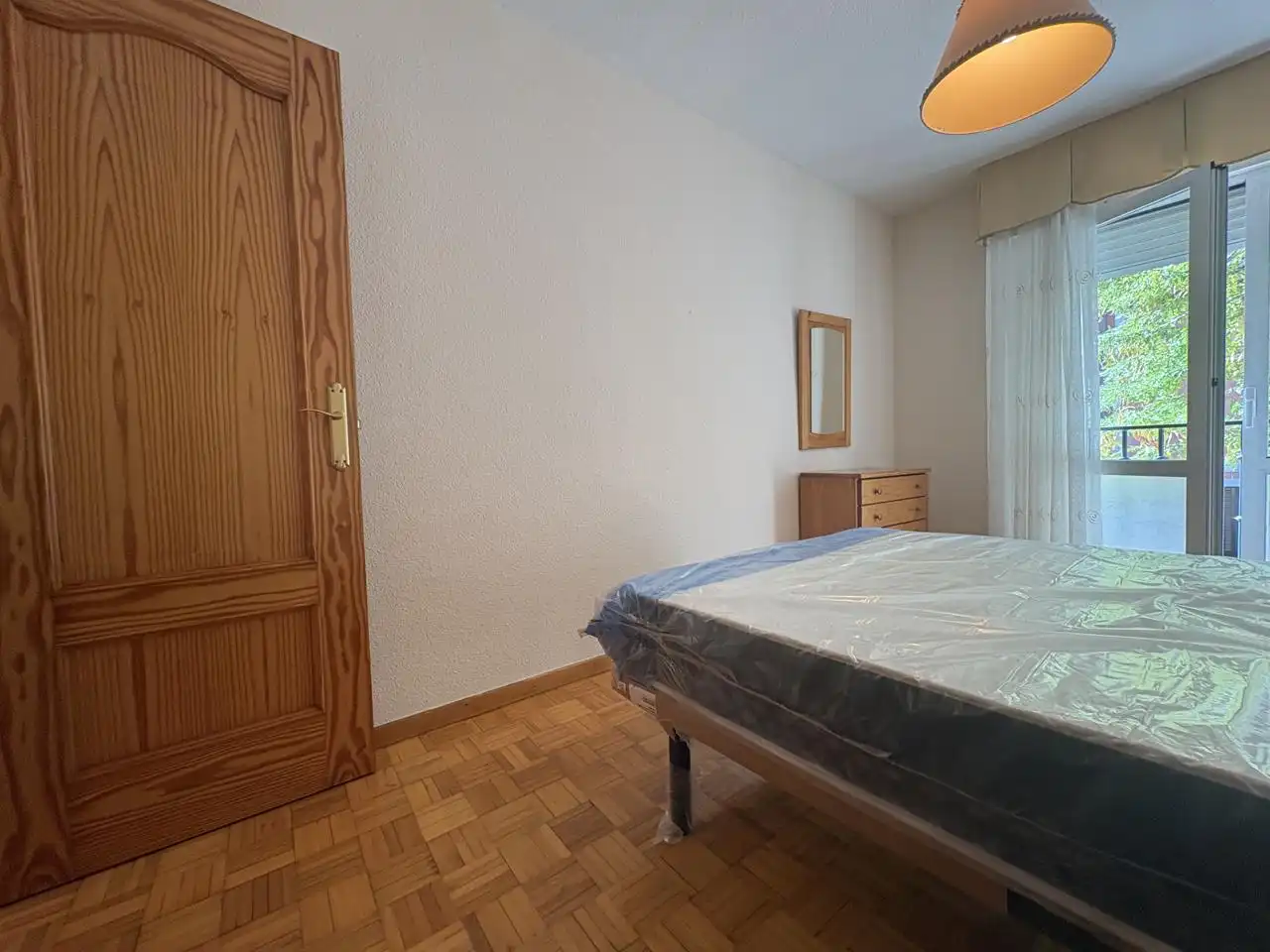 Schlafzimmer von Erdgeschoss zur Miete in San Lorenzo de El Escorial mit Heizung, Parkett und Möbliert