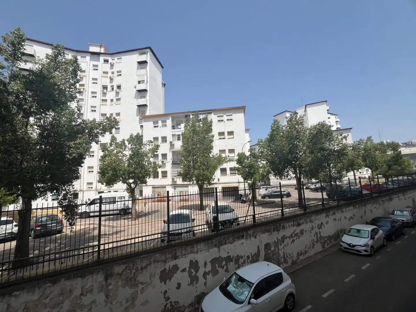 Vista exterior de Piso en venta en Sevilla con Aire acondicionado, Terraza y Balcón