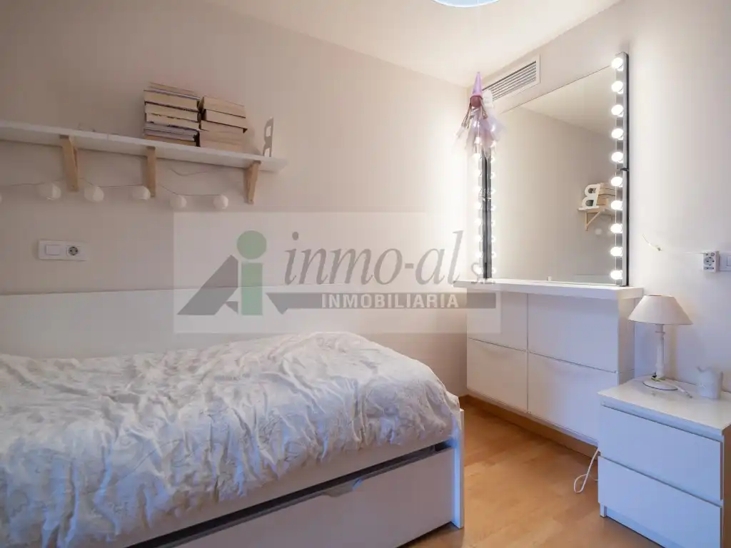 Habitación de Casa adosada en venta en Almazora / Almassora