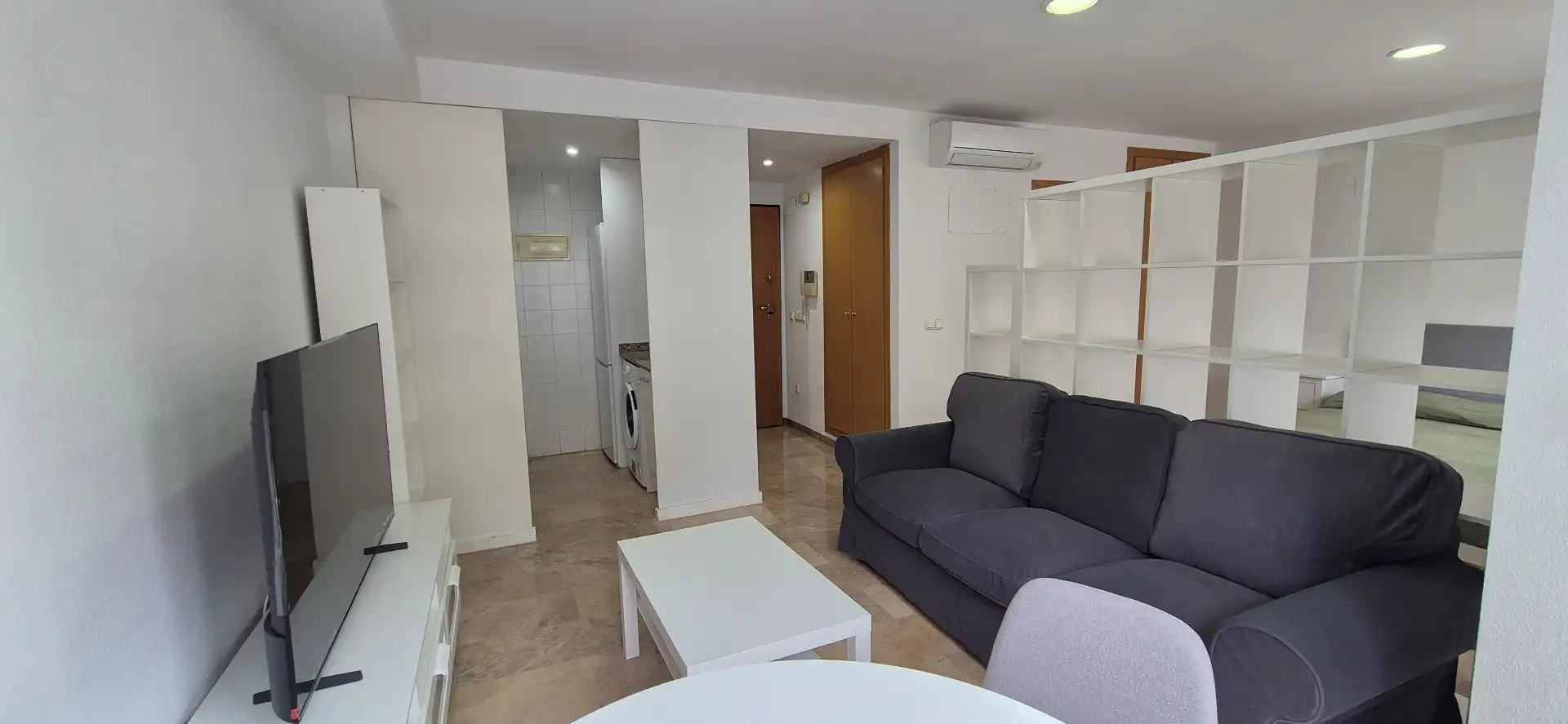 Living room of Study for rent in Valencia  with Air Conditioner, Furnished and Oven
