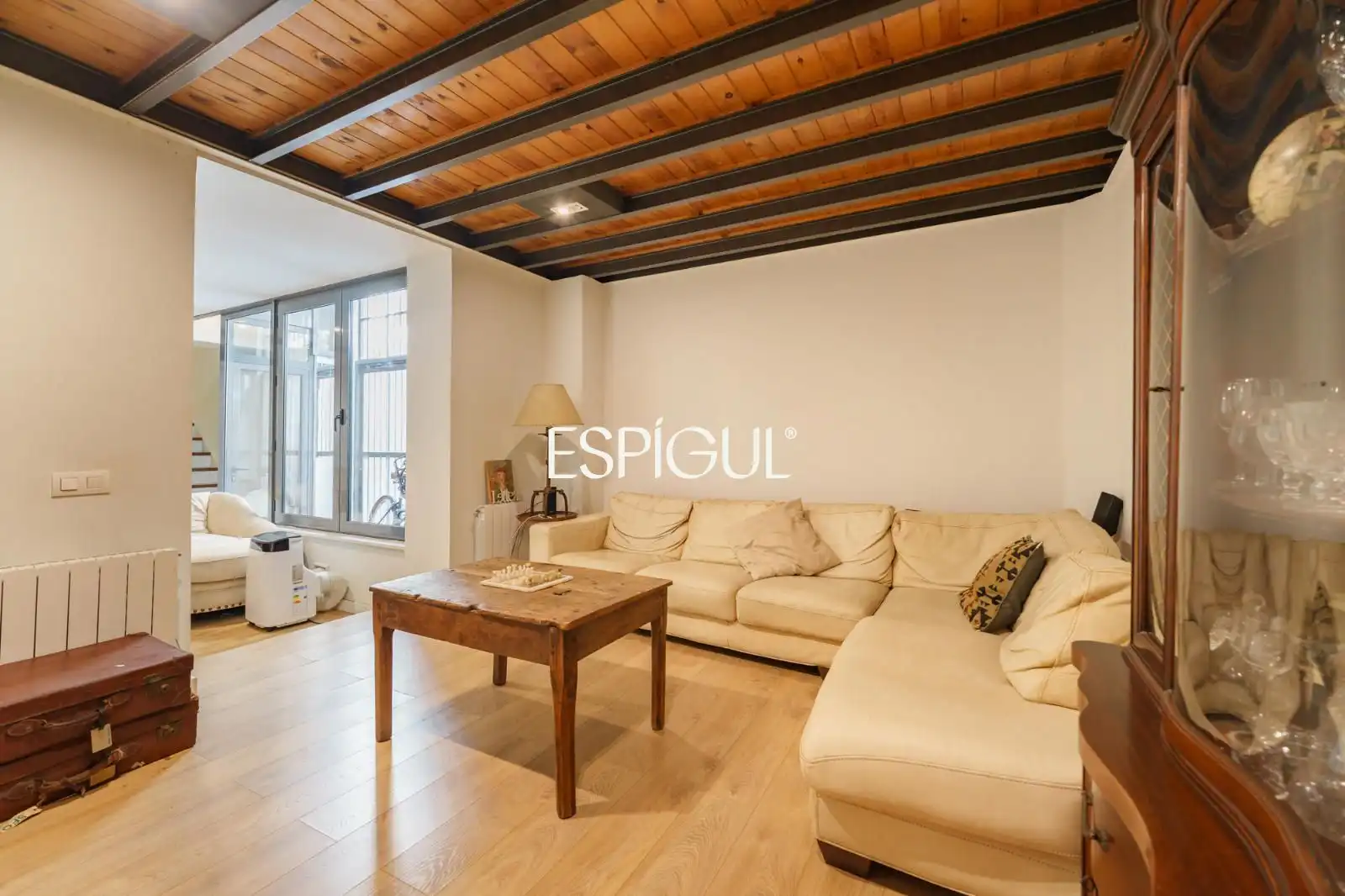 Sala d'estar de Dúplex en venda en Barcelona amb Calefacció, Parquet i Terrassa